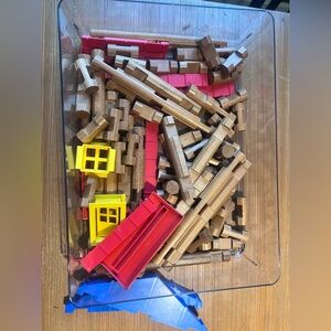 85 Piece Lincoln Log set